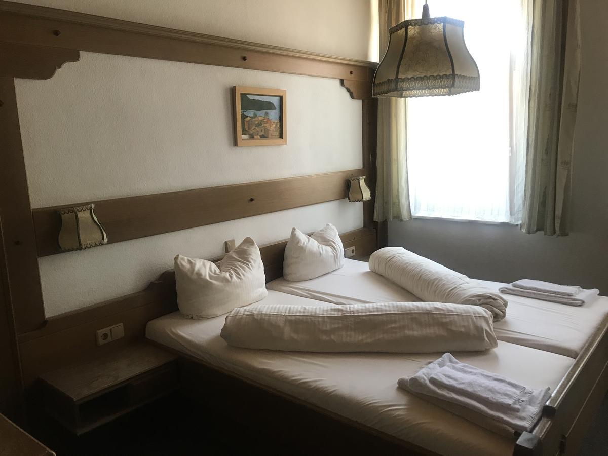 Zum Ochsen Hotel Stadtbergen Luaran gambar